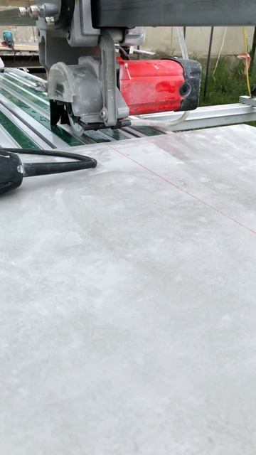 Сравнение реза плитки #ремонтставрополь #плиточникст? смотреть онлайн