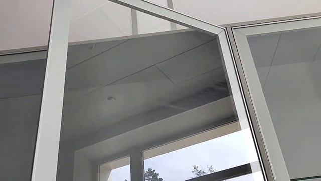 Стеллаж с большими стеклянными дверцами — делимся оп? смотреть онлайн