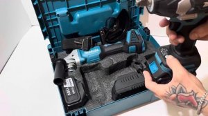 Обзор для Авито аккумуляторного набора 2в1 Ушм + Гайков