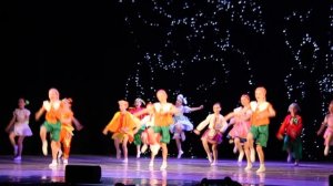 Танец  В гостях у сказки - Буратино! Анна Садакова в роли Буратино!