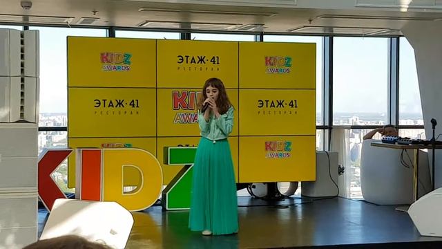 Полина ПоБеДа Беляева - I will survive (Kids Awards 2) смотреть онлайн