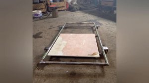 лежак для ремонта авто