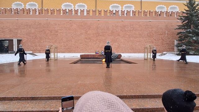 Смена почётного караула, Александровский сад. Кремль # смотреть онлайн