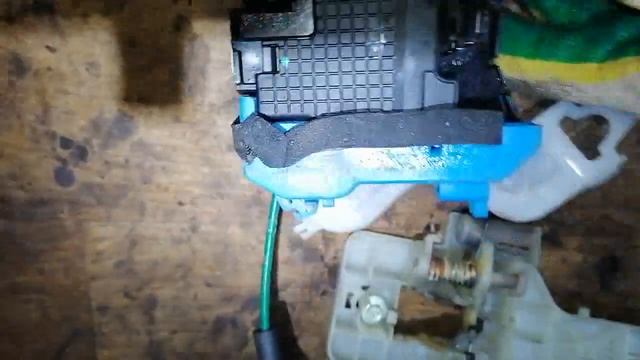 Замок двери не работает. Hyundai I30. смотреть онлайн