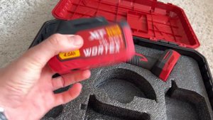 Распаковка — Угловая шлифовальная машина Wortex CAG 1812-1 E