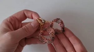 Простой урок по изготовлению сережек из полимерной глины с ромашками. Украшения своими руками
