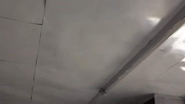 Потолок сварочного цеха изолируем металлом и плоским смотреть онлайн