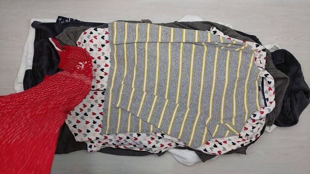 21946 Пижамы м/ж Lidl сток 4 пак 6.5кг. по 13.95€/кг. 20шт. смотреть онлайн