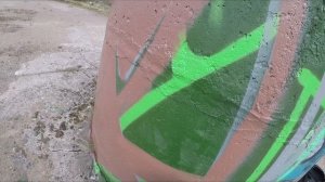 Граффити на бетонных кольцах