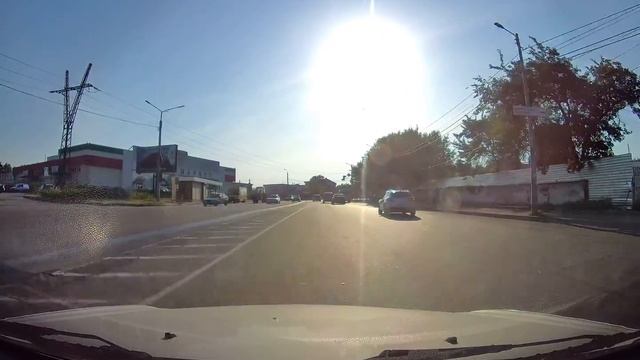 Не умею ездить и смотреть в зеркало смотреть онлайн