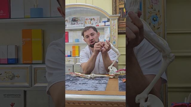 Пяточная шпора одна из главных причин а как правильно