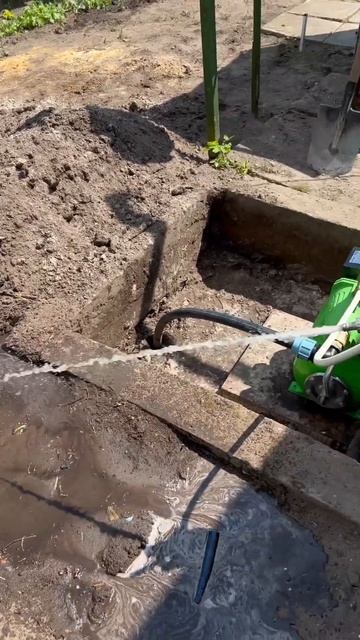 Замывка под насосную станцию 💧 #бурение_скважин #гоме смотреть онлайн