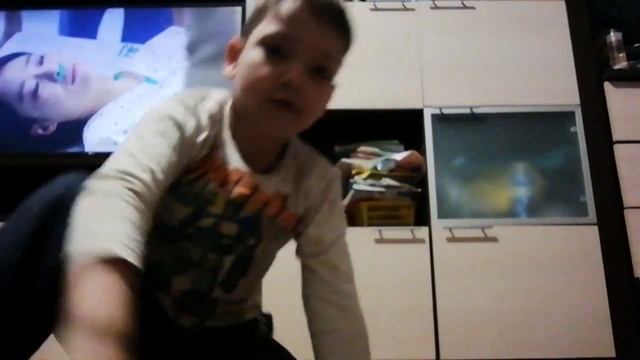 стойка на голове #танцы смотреть онлайн