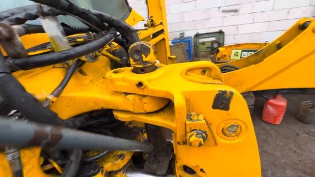 ПОВОРОТНАЯ ТУМБА JCB 3CX смотреть онлайн