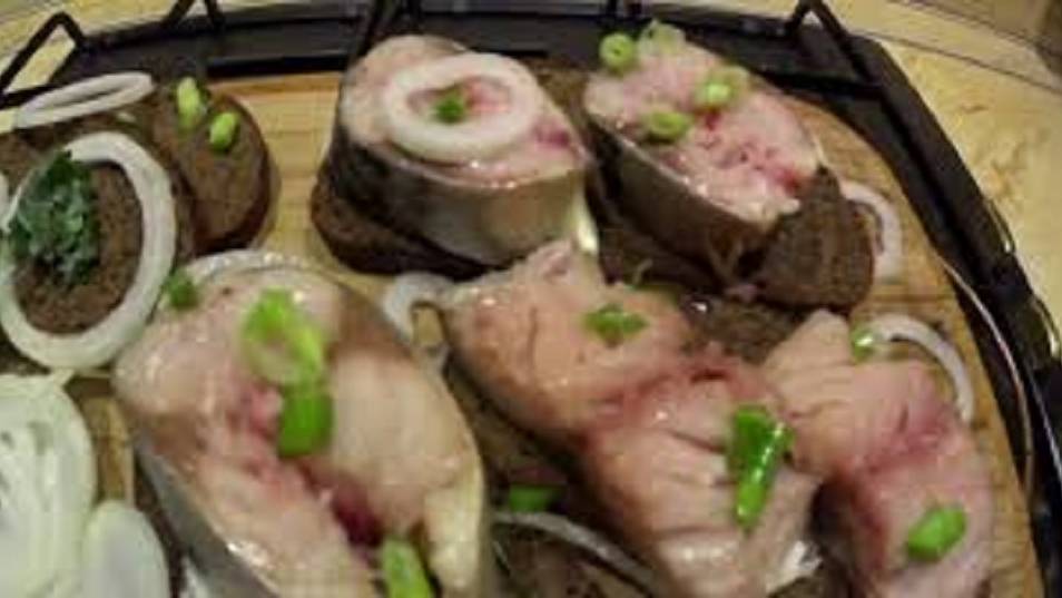 Олюторская сельдь Скумбрия потрясающая малосольная. смотреть онлайн