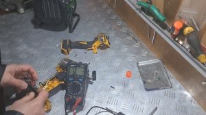 Аккумуляторный гайковёрт DeWalt(Китай) нет запуска - рем