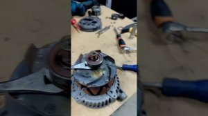 Chrysler Pacifica: Ремонт и обслуживание  генератора