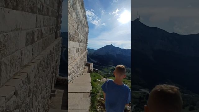 Верхушка горы Ловчен, Черногория смотреть онлайн