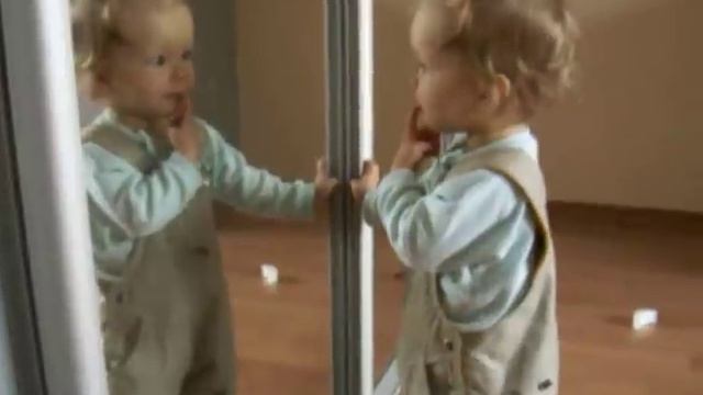 Блондинка и зеркало смотреть онлайн