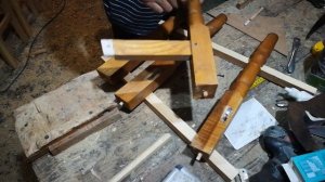 Расшаталась табуретка - что делать? Как отремонтирова?