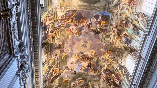 Италия🇮🇹 Рим🌏Большое зеркало🪞в церкви без купола смотреть онлайн