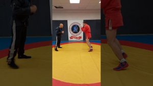 Самбо боевое. Контрприём, бросок через бедро от прямог