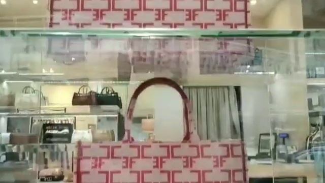 Италия🇮🇹10 апреля🧥новые витрины👗лето2022#fashion#tuscany смотреть онлайн