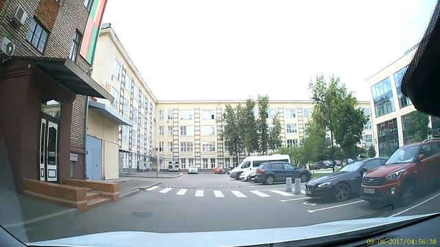 NAVITEL R200 – компактный Full HD видеорегистратор. Дневная съ смотреть онлайн