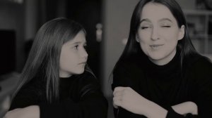 "Девочке три..."