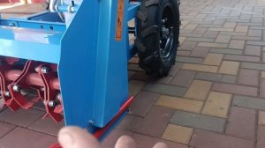 Мульчер  " Пахарь"!   Еще тот.........!