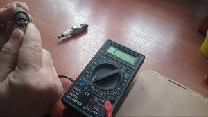 Как проверить свечи зажигания бензинового двигателя ?