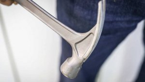 Забившая молотком ребенка школьница оказалась подражательницей Пичушкина