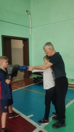 Начало положено! Проводим тренировки в 127 школе. Подробнее в нашем тг канале "Путь боксера" #бокс