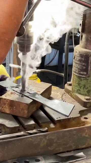 ￼ ⁉️Как просверлить отверстия в каленом железе обыч? смотреть онлайн