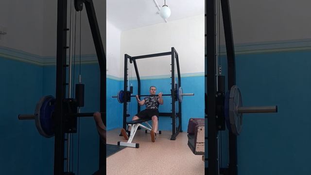 Жим в Смите 50 кг БЕЗ РУК! Как ампутант ставит рекорды? |