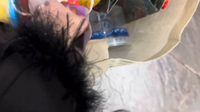 ОТМЕЧАЕМ НОВЫЙ ГОД 2025 | УПАКОВЫВАЮ ПОДАРКИ И СОБИРАЮСЬ смотреть онлайн