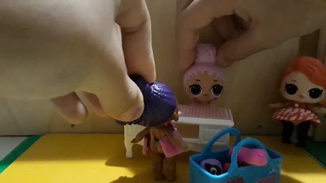 Куколки лол купили новую мебель. Бракованые падушки! смотреть онлайн