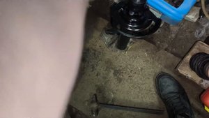 Замена передних амортизаторов Jeep Cherokee kl 3.2.