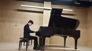 И.С. Бах Жига из партиты №1, си-бемоль мажор.