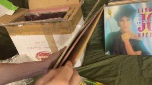 20 кг виниловых пластинок из Европы. Посылка от 20 12 24