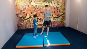 рассказываю как делается страховка в дзюдо это обезат