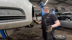 Замена стоек стабилизатора перед/зад на Passat B7