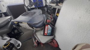 Отвез катер на речку, наприседался с мотором по самое не могу, готовлюсь к сезону