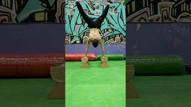 СтойКа на РукАх и РавноВесие на УпорАх 27.02.24 в Зале ФВС? смотреть онлайн