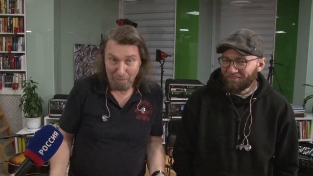 Музыканты "Рекорд Оркестр" показали свои любимые книг смотреть онлайн