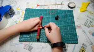 Как сделать арбалет из карандашей и резинок.