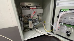 Генератор с автозапуском на IPOWER A13000TEAX в кожухе. Смотри