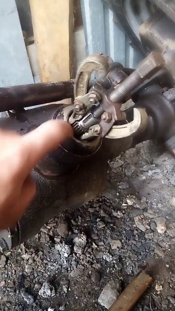 МТЗ 320.4, замена сальника хвостовика переднего моста 1 смотреть онлайн