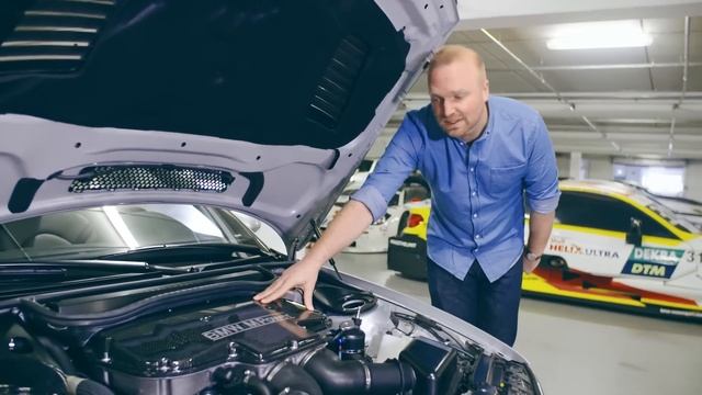 Таких выпущено всего 10 штук: BMW M3 GTR E46 смотреть онлайн