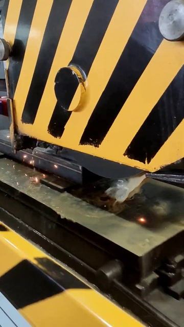 шлифовка профильной трубы не приятный звук#shorts смотреть онлайн